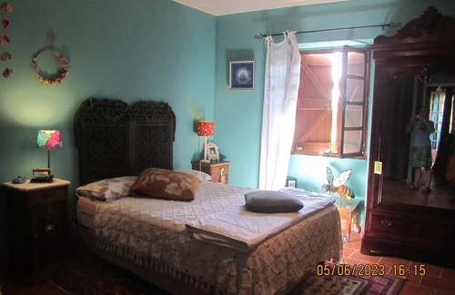 Mouzieys-Panens Lit Et Petit-Déjeuner | Guest Room 'La Grange Aux Livres' with Shared Garden and Wi-Fi