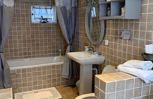 Suzay Lit Et Petit-Déjeuner | Chambre d'hôtes "Marie Antoinette" avec petit déjeuner, piscine, terrasse privée et Wi-Fi