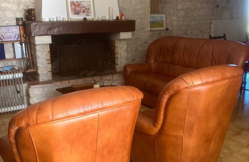 Segonzac Lit Et Petit-Déjeuner | Guest Room 'Room 1 for 2 People' with Shared Pool, Shared Terrace and Wi-Fi
