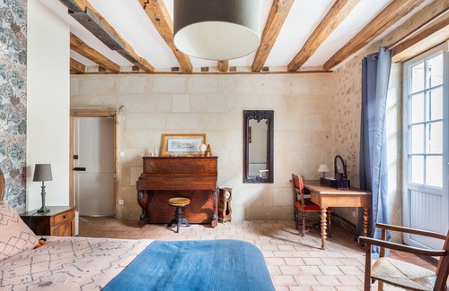 Clere-les-Pins Lit Et Petit-Déjeuner | Guest Room 'Spacious Room in a Quiet Area' with Shared Garden and Wi-Fi