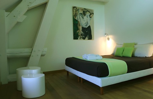 Beaumont-sur-Grosne Lit Et Petit-Déjeuner | Guest Room 'Tilleul' with Shared Pool, Shared Terrace and Wi-Fi