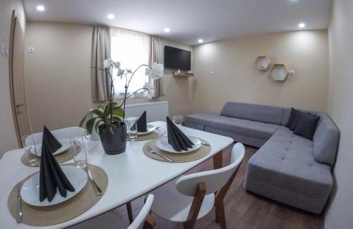 Anton Appartement | Guest Rooms Lencho