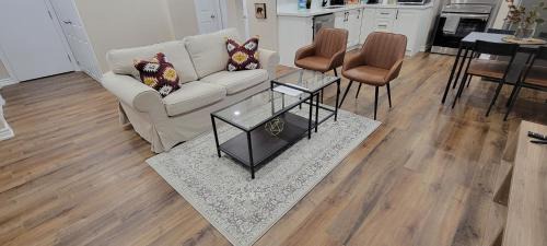 Whitby Appartement | Guest Suite in Whitby
