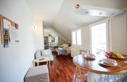 Milan Appartement | GuestHost - Studio con Balcone per 2 persone