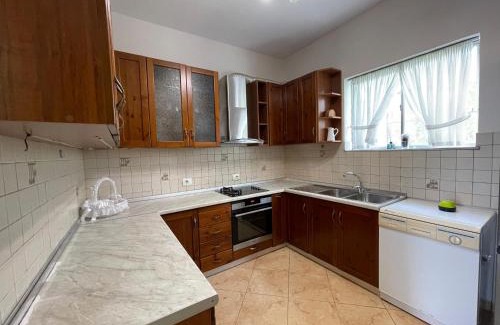 Sauk Maison | GuestHouse Brahja, Tirana