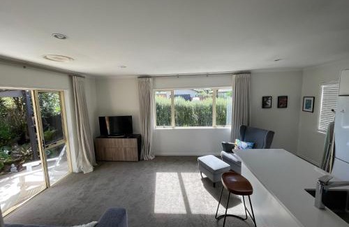 Papamoa Beach Appartement | Guesthouse in Papamoa Beach