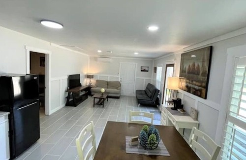 Hortense Maison | GuestHouse In Waverly Forest