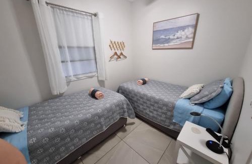 Caloundra Maison | GUESTHOUSE on REGENT Bed & Breakfast