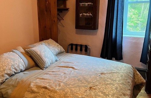Canaan Maison | Rustic Inn in the Shaker Tradition
