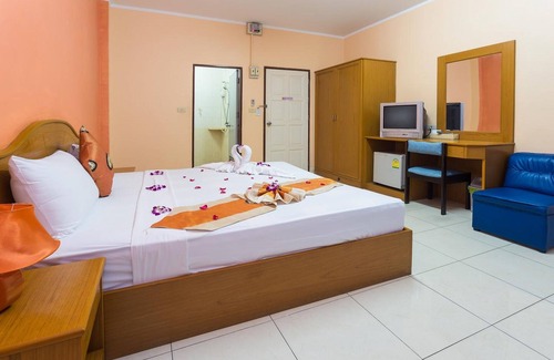 Nanai Road Maison | Guesthouse & Restaurant Belvedere - Chambre Triple Centrale avec Climatisation près de la plage