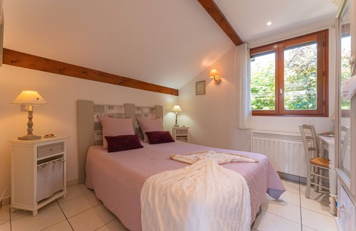 Saint-Martin-Bellevue Maison | Guesthouse 'Serenity' with Mountain View, Shared Terrace and Wi-Fi