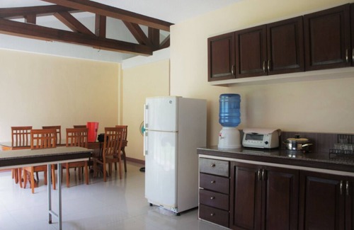 Baclayon Maison | Maison d'hôtes entourée d'arbres