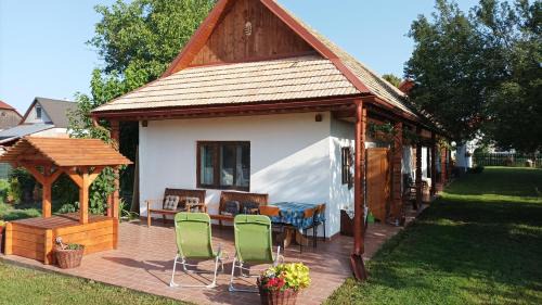 Kosihy nad Iplom Appartement | Guesthouse Tulipán Vendégház