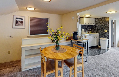 Gig Harbor Cottage | Maison d’hôtes avec accès direct à la plage et vue sur les montagnes Olympiques / Carr Inlet!
