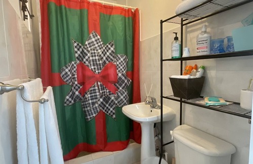 Bouvet Island Maison | Guesthouse with pool, pool table and BBQ! Near beaches, rivers and lakes.