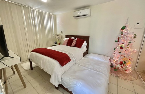 Bouvet Island Maison | Guesthouse with pool, pool table and BBQ! Near beaches, rivers and lakes.
