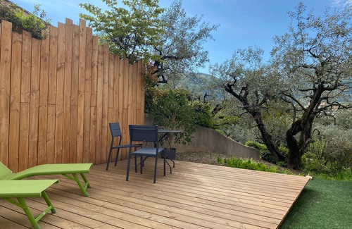Nyons Appartement | Casa de huéspedes con piscina cubierta privada y terraza
