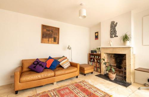 Bath Maison | GuestReady - A Bohemian Home in Bath