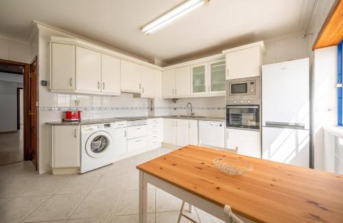 Alcochete Appartement | GuestReady – Alcochete Views & Comfort