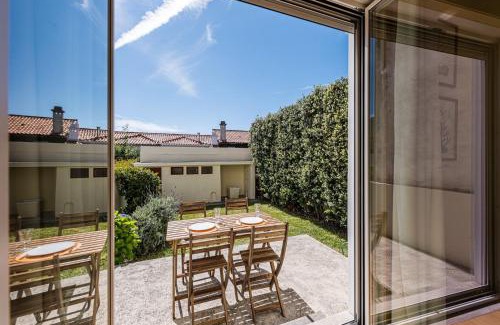 Vilarinha Appartement | GuestReady - City & Beach Garden Home
