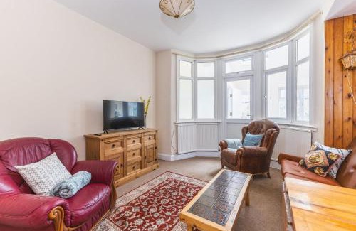 Finchley Maison | GuestReady - Relaxing Finchley retreat with garden