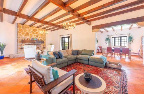 Azoia Appartement | GuestReady - Scenic Getaway in Colares