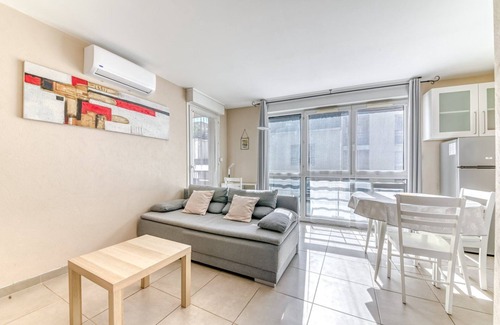 Lyon City Centre Appartement | GuestReady - Sleek & Sunny Comfort near the Tram