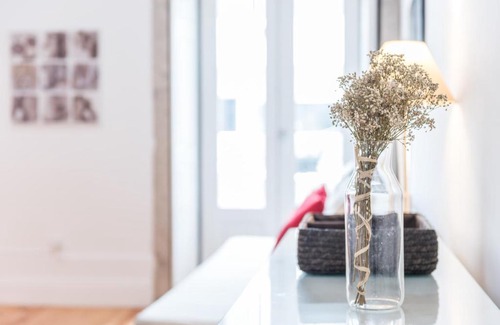 Centro / Baixa Appartement | GuestReady - Soft Linen Balcony