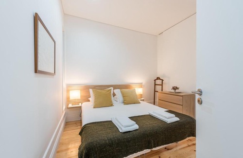 Centro / Baixa Appartement | GuestReady - Soft Linen Balcony