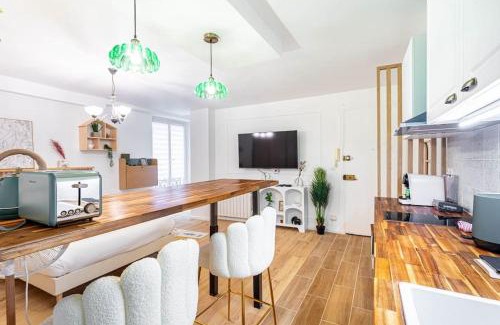 Porte-Saint-Martin Appartement | GuestReady - Stylish Retreat near République for 2