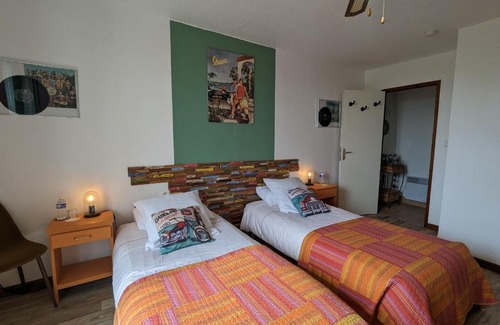 Bouges-le-Chateau Maison | Guestroom Bouges-le-Château, 1 pièce, 2 personnes - FR-1-591-534