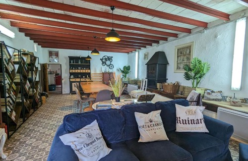 Bouges-le-Chateau Maison | Guestroom Bouges-le-Château, 1 pièce, 3 personnes - FR-1-591-536