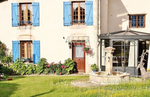 Laneuvelotte Lit Et Petit-Déjeuner | Habitación histórica con piscina en antigua granja