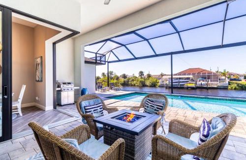 Burnt Store Maison | Gulf Coast Retreat 3BR Waterfront with Heated Pool