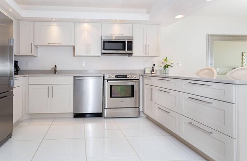 Sanibel Copropriété | Gulf Front Condo! Modern mis à jour deux chambres sur le sable!