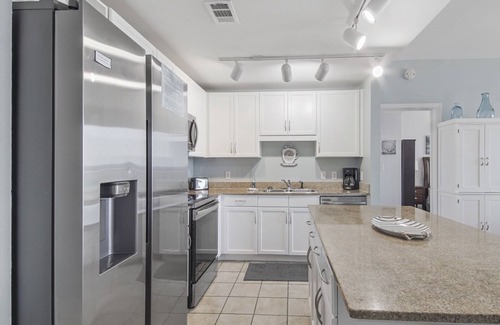 Panama City Beach Copropriété | Gulf Views and Tons of Amenities, 2BR 2BA at the Laketown Wharf!