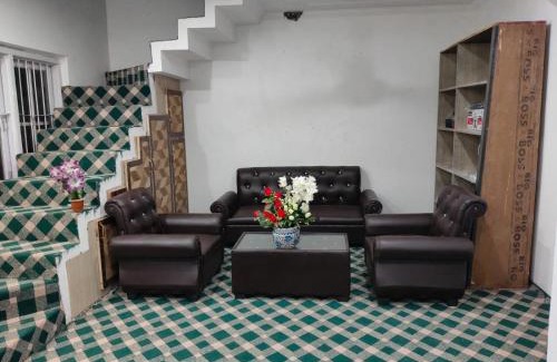 Srinagar Appartement | Gulzar Guest houses with Kitchen