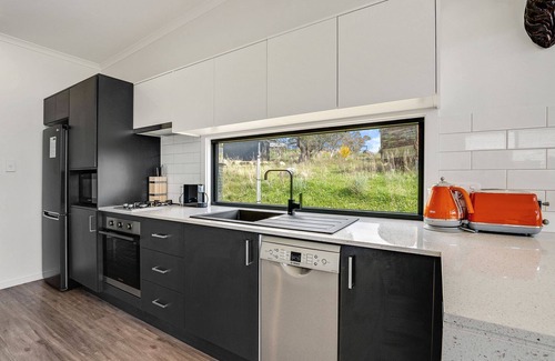 East Jindabyne Cabine | Gum Eco Lodge at Peak View Farm