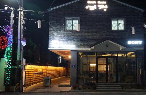 Gunsan Maison | Gunsan Yeojeong Guest House