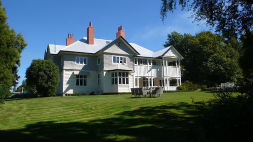Windwhistle Maison | Gunyah Country Estate