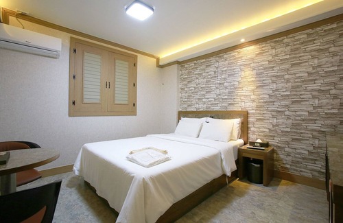 Guri Hôtel | Guri K