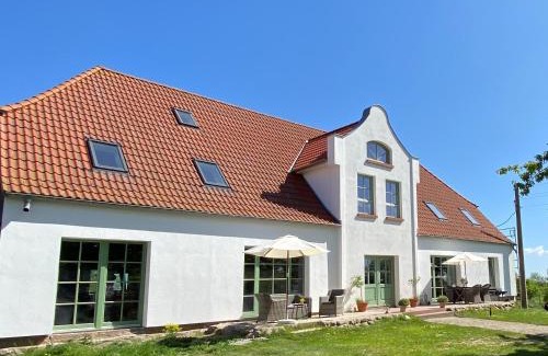 Kenz-Kustrow Maison | Gutshaus Kranichflug