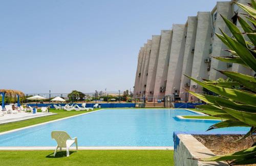 Nahariya Appartement | GW014 Gugel Waves Patio and Pool Seaview Apartments