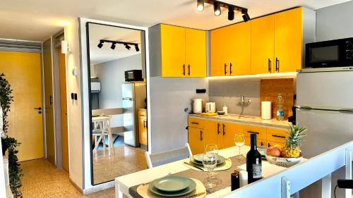 Nahariya Appartement | GW317 Gugel Waves Amazing Seaview Pool Apartments