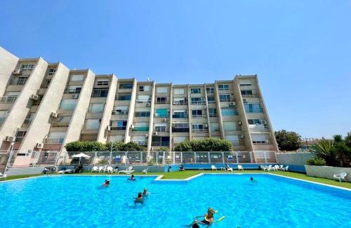 Nahariya Appartement | GW317 Gugel Waves Amazing Seaview Pool Apartments