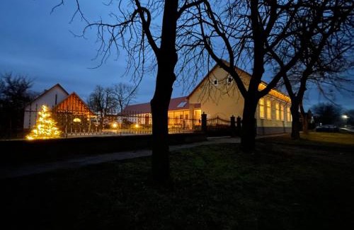Szakaly Maison | Gyöngyike Vendégház - Szakály