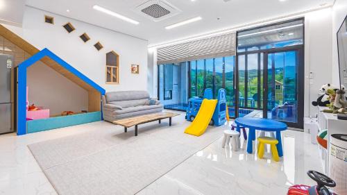Gyeongju Maison | Gyeongju cheongun28 kids Poolvilla