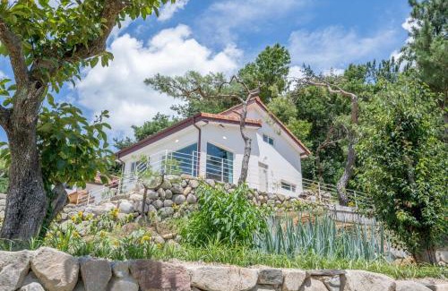 Gyeongju Maison | Gyeongju Eodi-aeseo Watni Pension