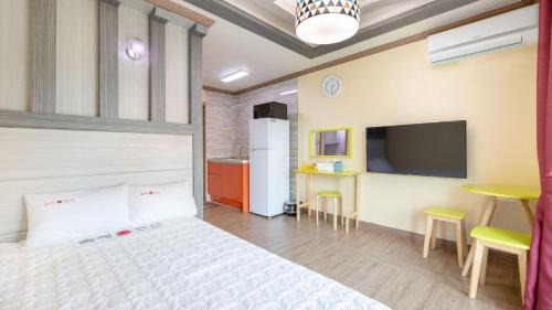 Gyeongju Maison | Gyeongju Gamposole Pension