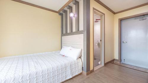 Gyeongju Maison | Gyeongju Gamposole Pension